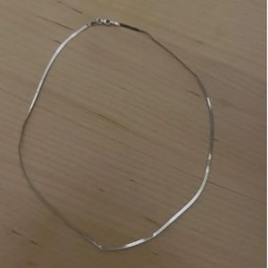 Ring Concierge White Gold Herringbone Necklace